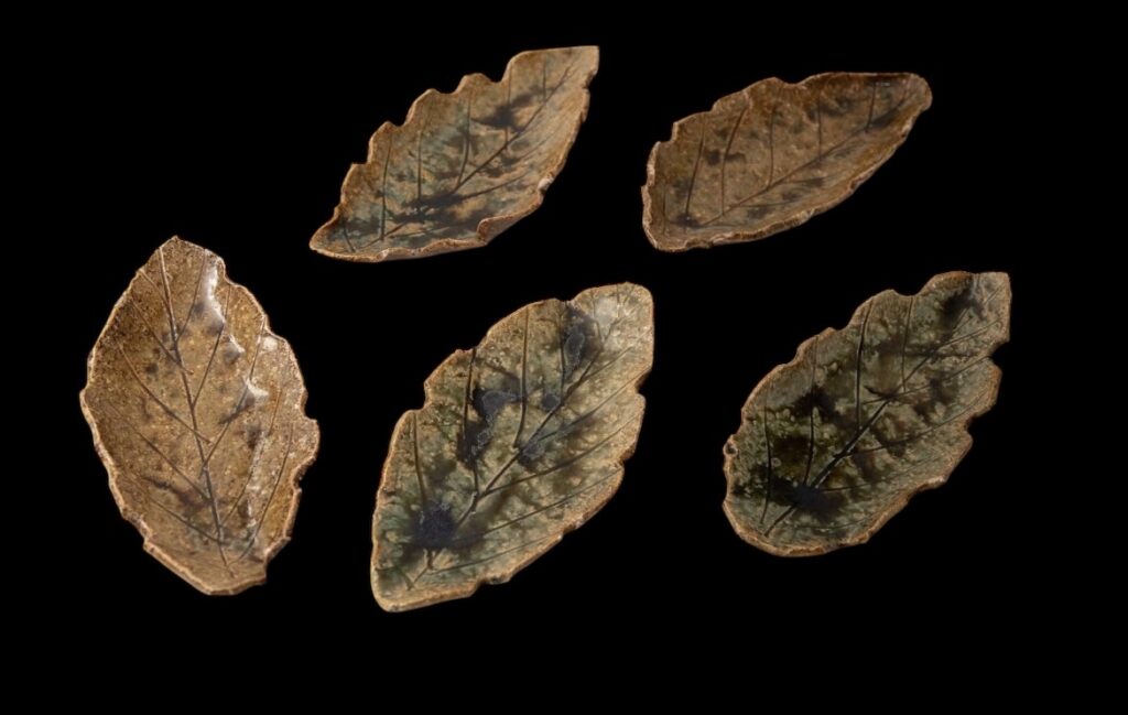 140.織部木の葉皿 五客（善田喜一郎 初代黒田陶々庵識箱）1