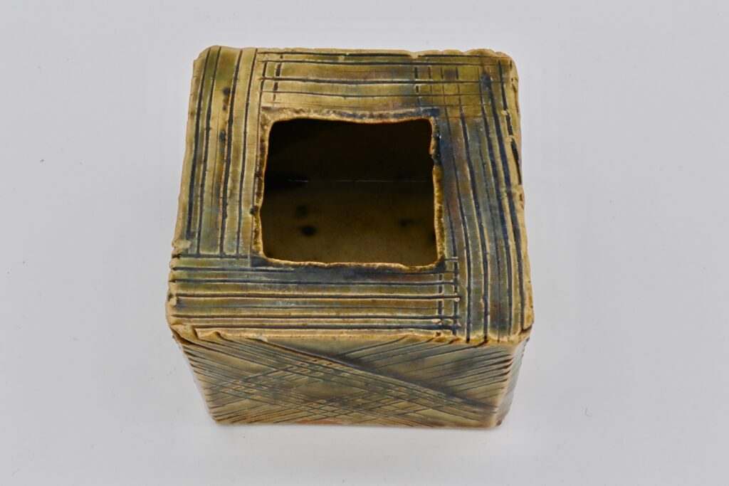 於里扁灰おとし（友斎共箱）