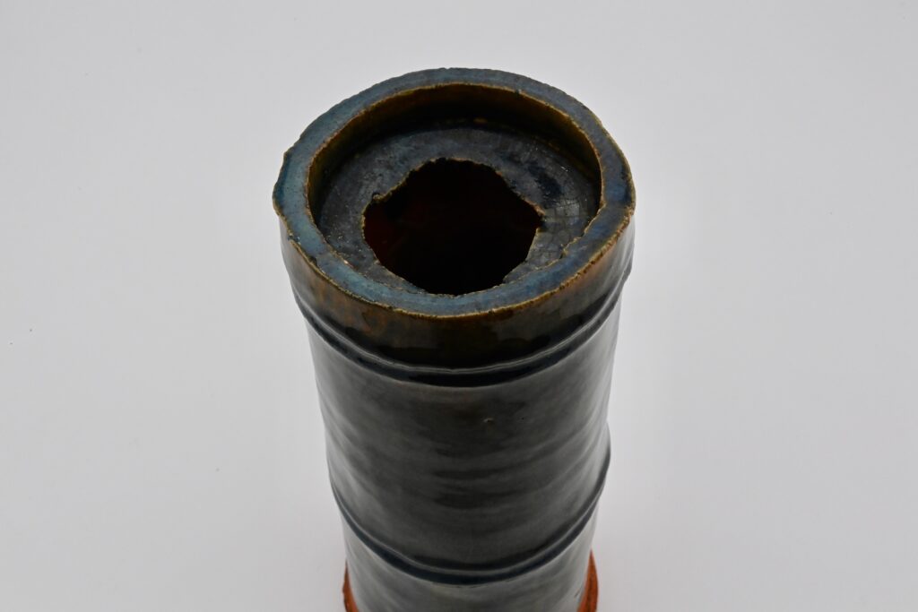 織部竹形花入（黒田陶々庵識箱）