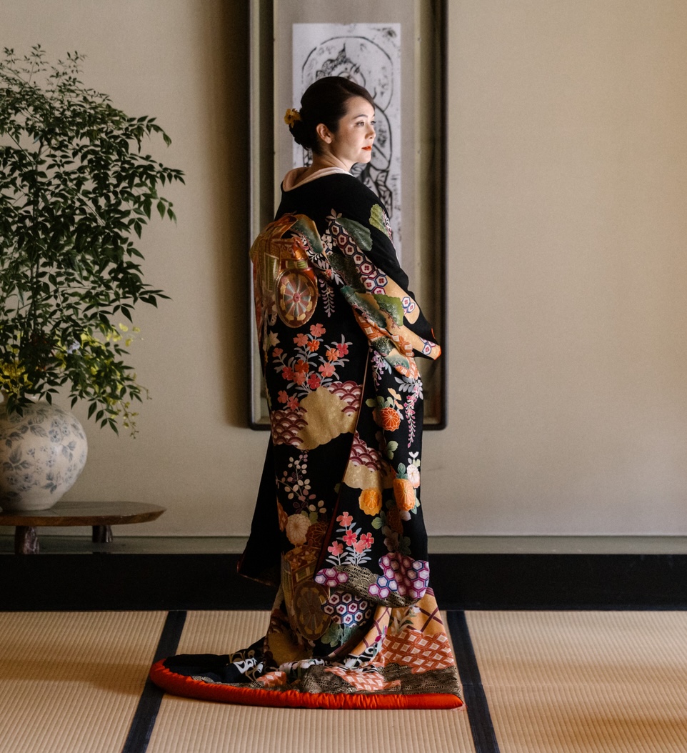 鮮やかな色打掛