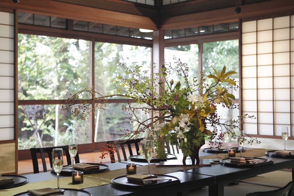 歴史ある客室での宴席