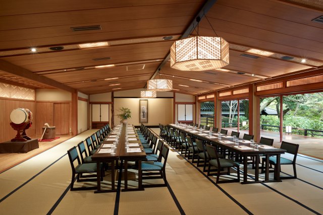 広々とした畳の会場